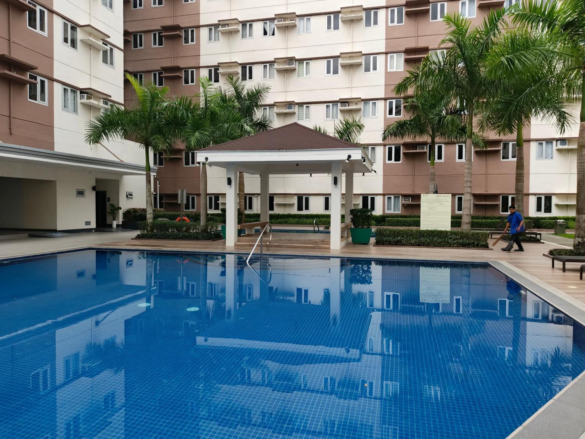 Happy Stays A - Sunset View At Smdc Hope Residences Trece Martires Esterno foto