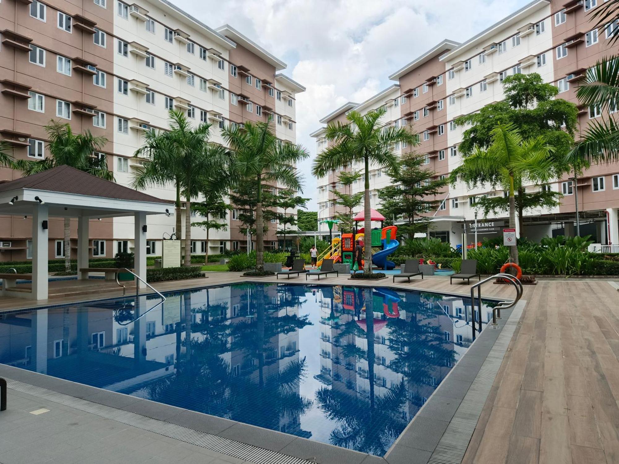 Happy Stays A - Sunset View At Smdc Hope Residences Trece Martires Esterno foto